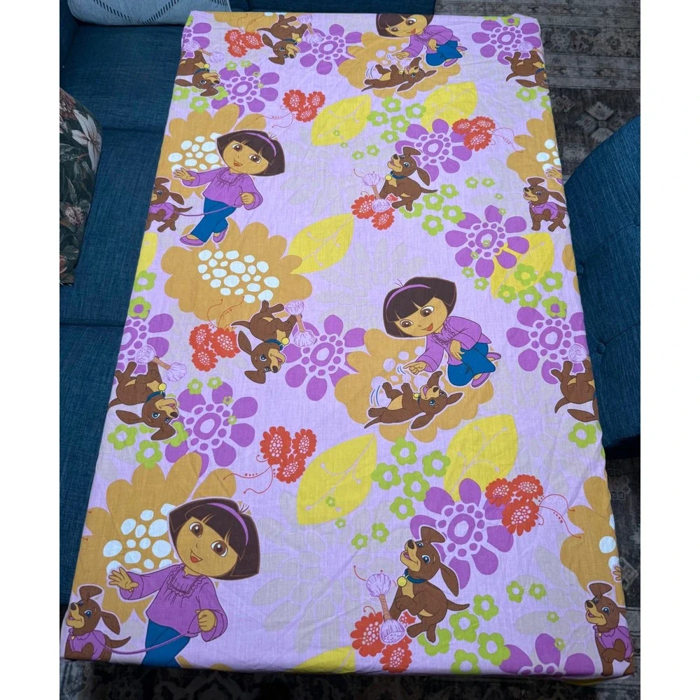 Dora the Explorer Perrito Puppy Toddler Crib Fitted‎ Sheet Pink Purple Floral